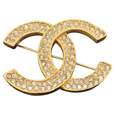 chanel broche tweedehands|Chanel broche .